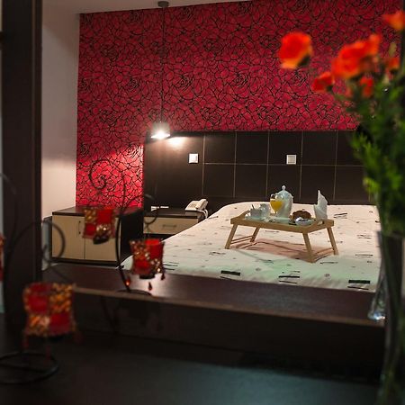 Sozos Inn Hotel Воніца Екстер'єр фото