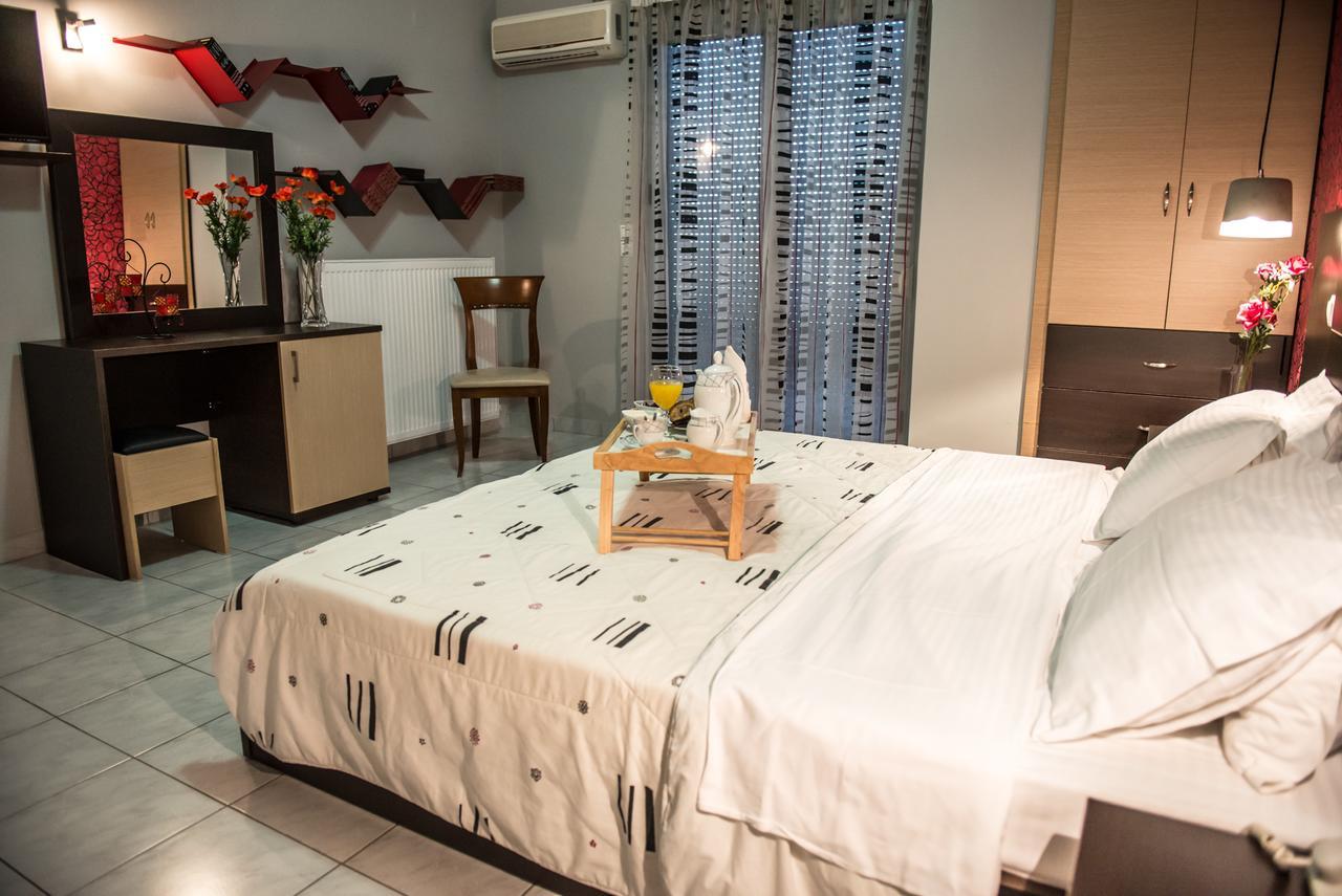 Sozos Inn Hotel Воніца Екстер'єр фото