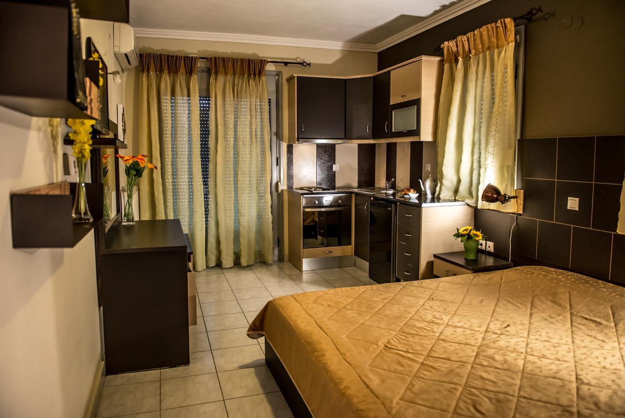 Sozos Inn Hotel Воніца Екстер'єр фото