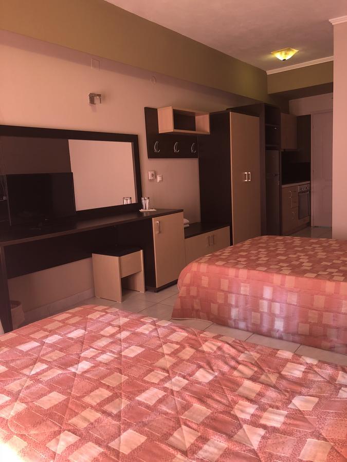 Sozos Inn Hotel Воніца Екстер'єр фото