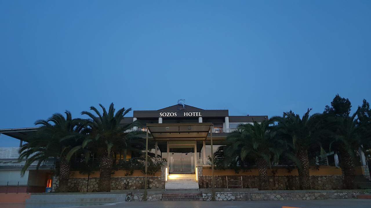 Sozos Inn Hotel Воніца Екстер'єр фото