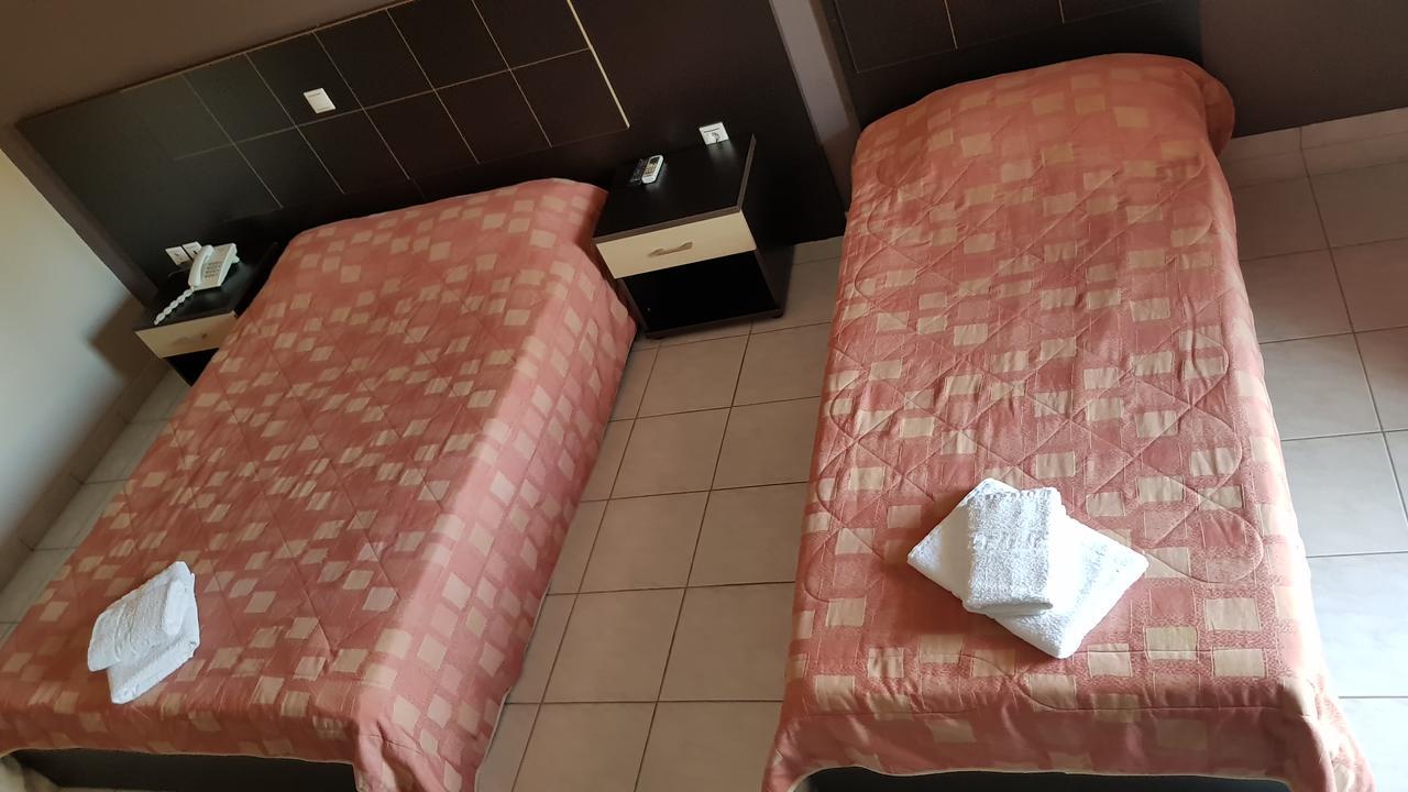 Sozos Inn Hotel Воніца Екстер'єр фото